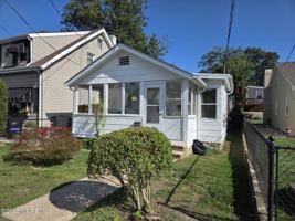 featured image of 31 Seeley Ave