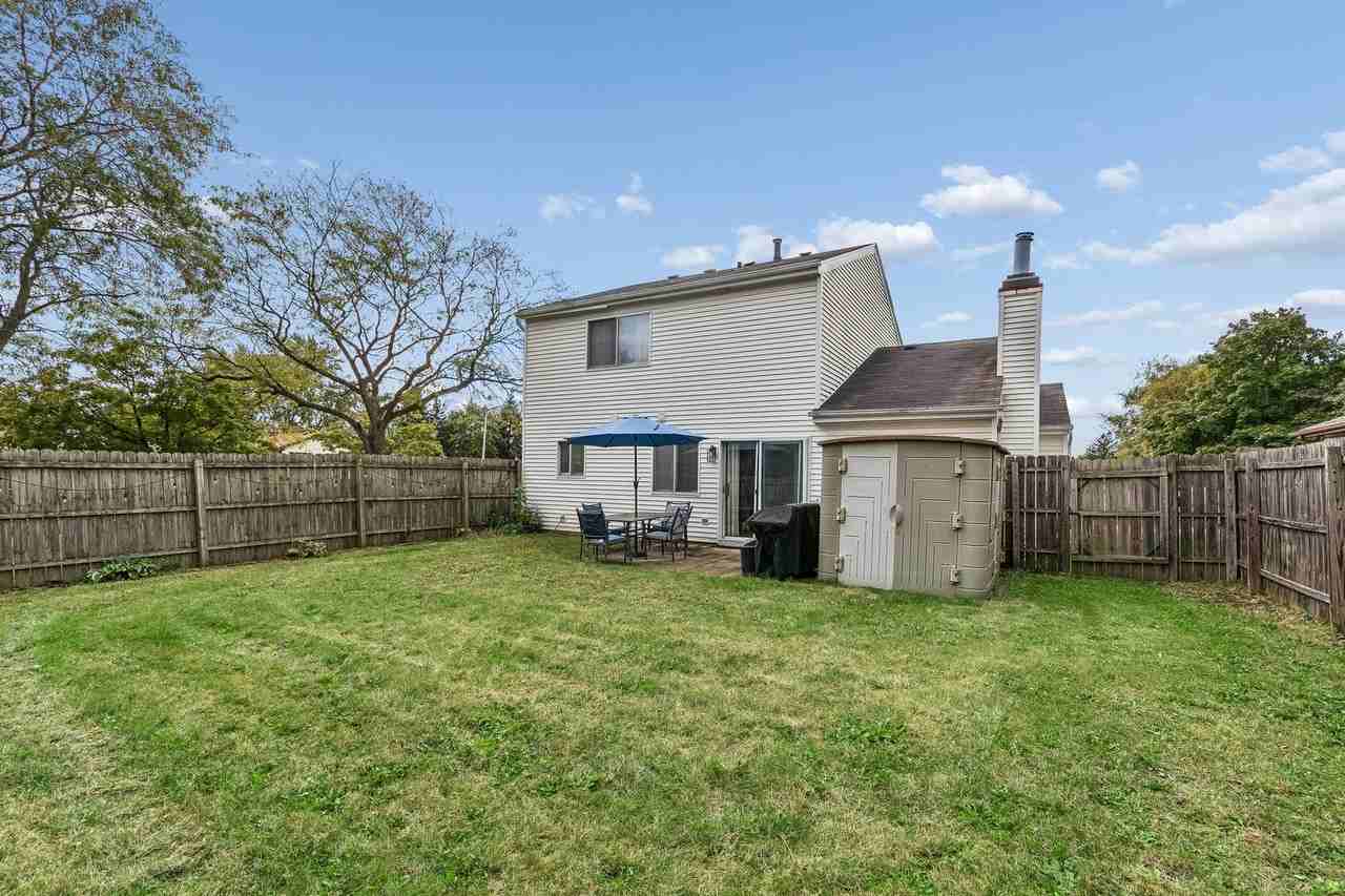 200 Aspen Dr - Photo 2 of 7