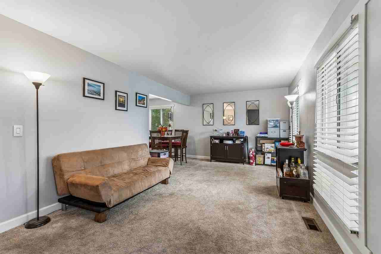 200 Aspen Dr - Photo 3 of 7