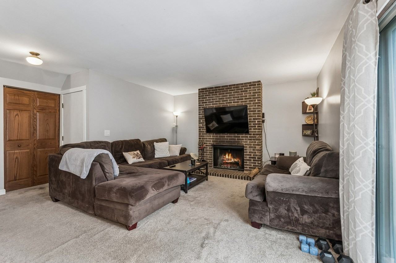 200 Aspen Dr - Photo 4 of 7