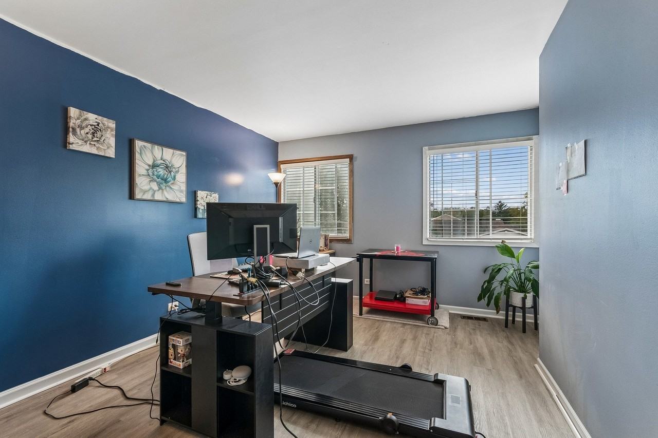 200 Aspen Dr - Photo 5 of 7