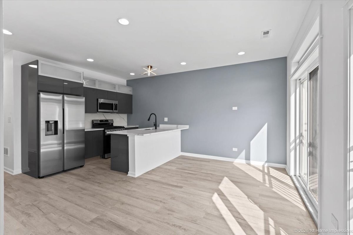 6346 S Evans Ave #2 - Photo 4 of 10