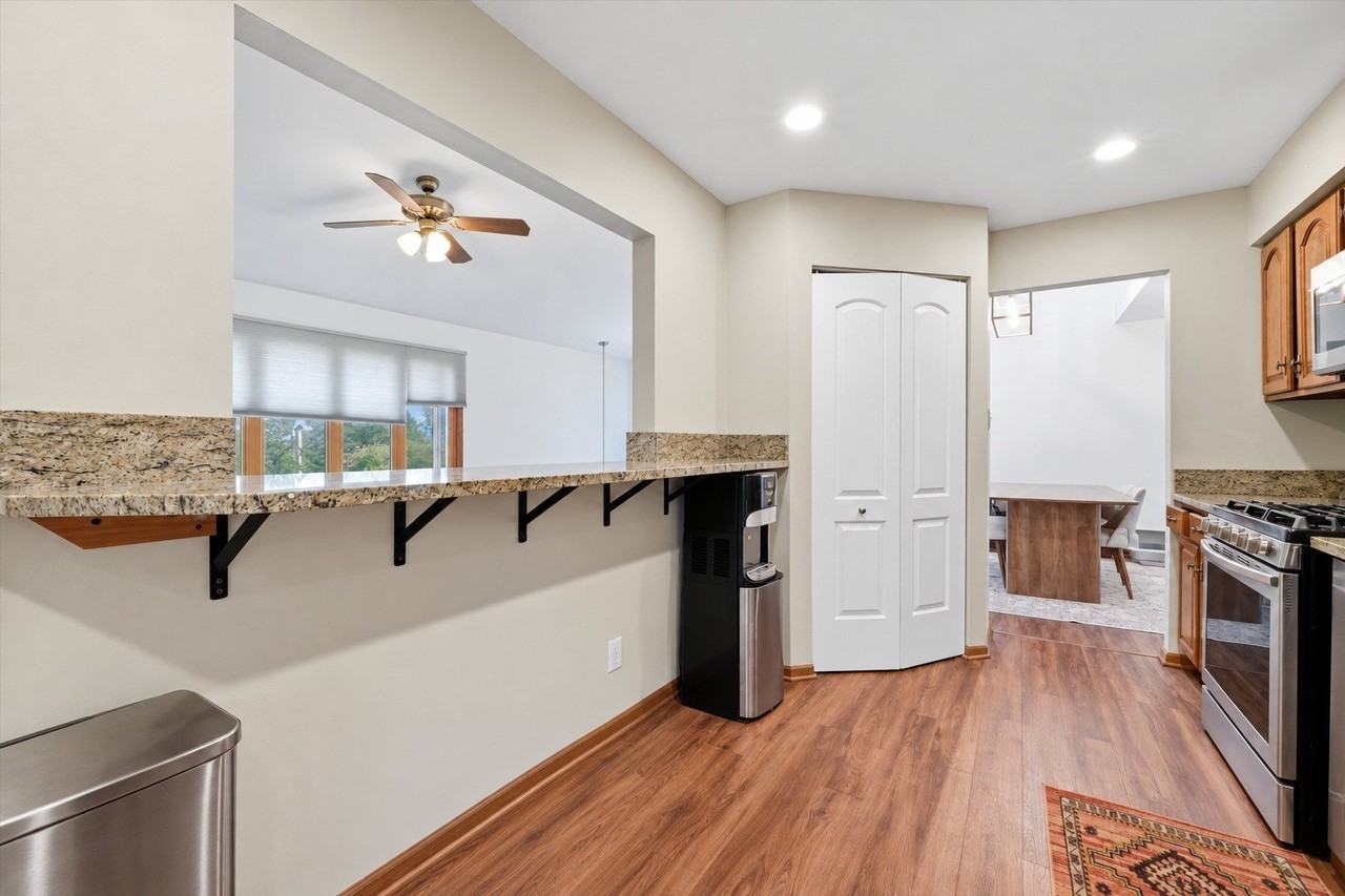 17594 Cambridge Pl - Photo 6 of 39