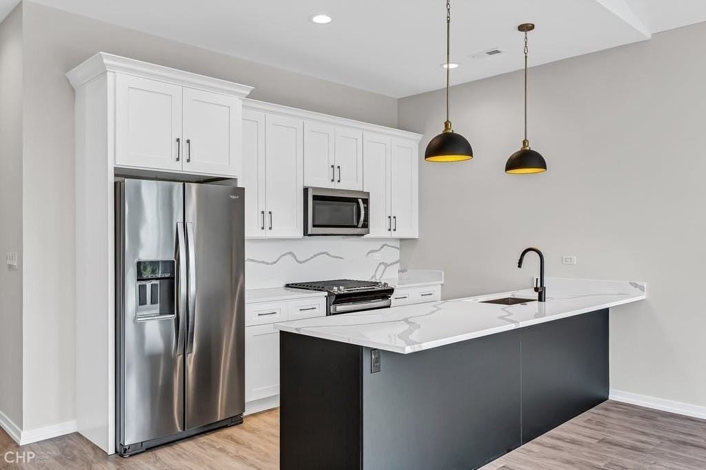 4906 S Saint Lawrence Ave #2 - Photo 2 of 19