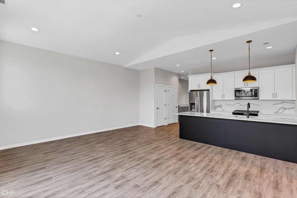 4906 S Saint Lawrence Ave #2 - Photo 4 of 19