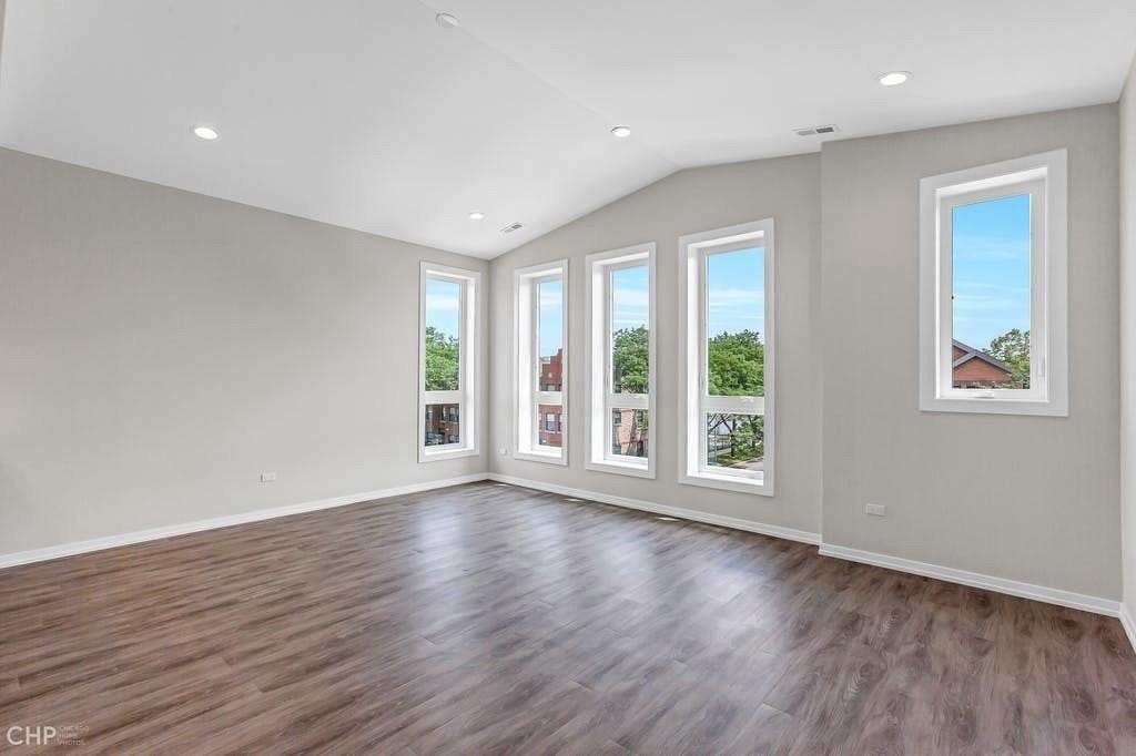 4906 S Saint Lawrence Ave #2 - Photo 5 of 19