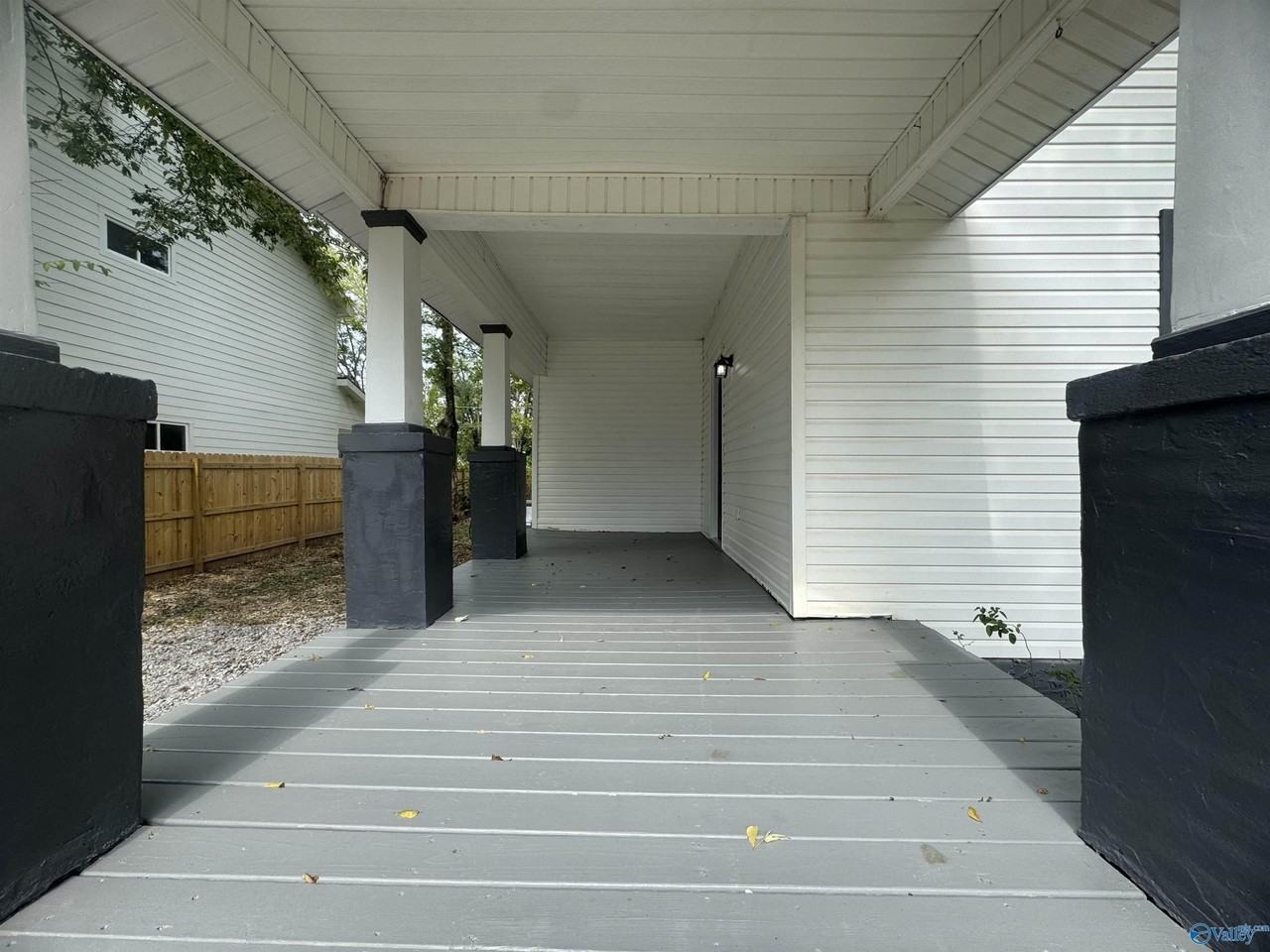 2810 8th Ave Sw - Photo 2 of 25