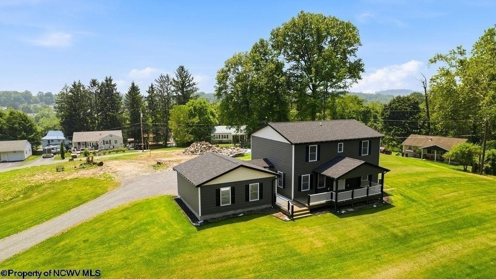 800 Country Club Rd - Photo 2 of 43