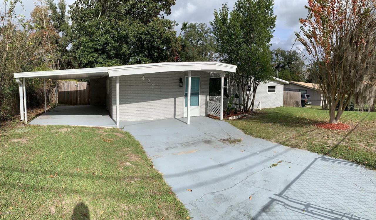 421 Parkwood Dr