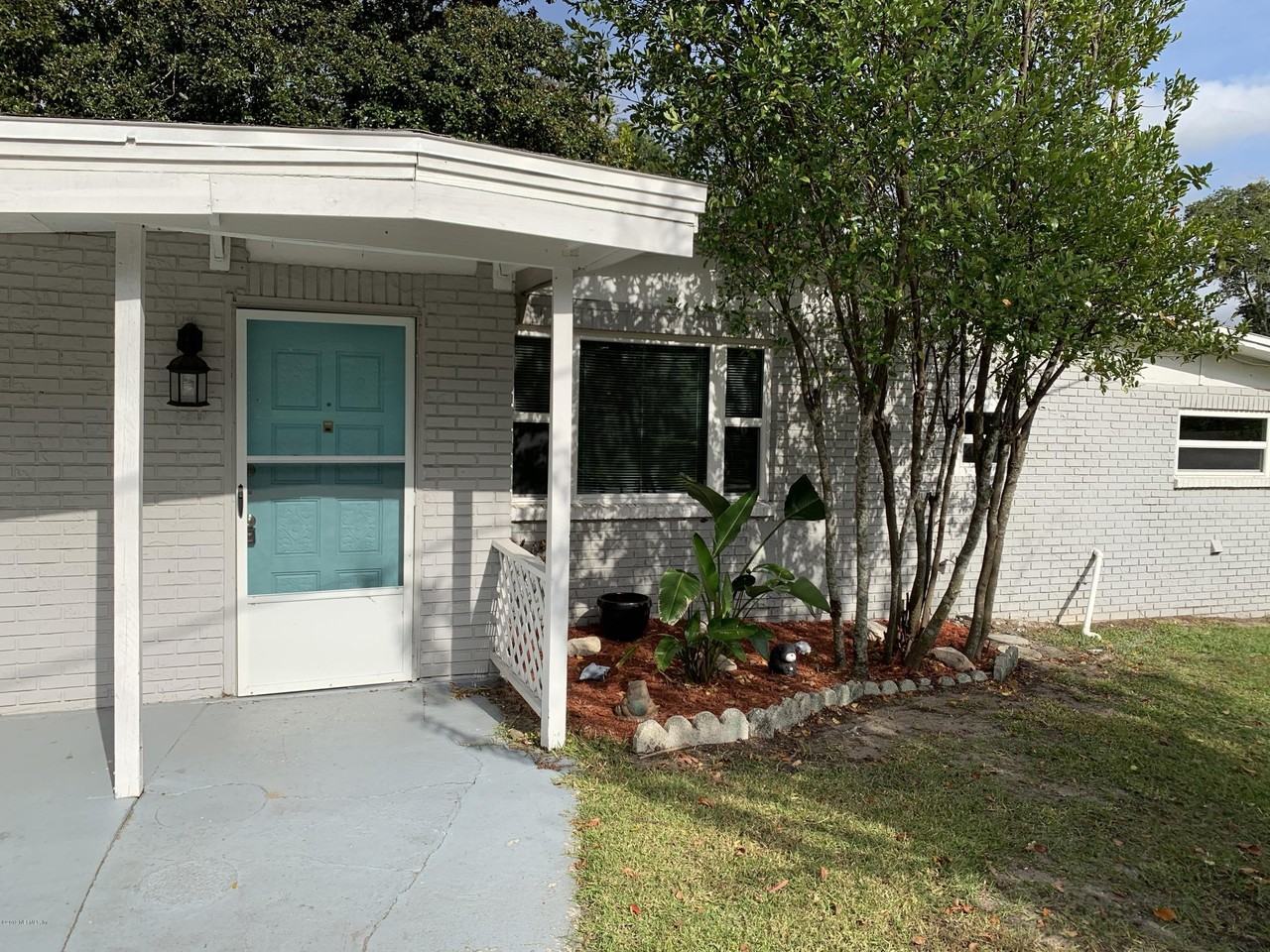 421 Parkwood Dr - Photo 3 of 28