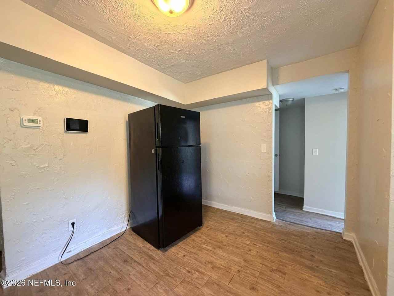 744 Mackinaw St - Photo 3 of 11