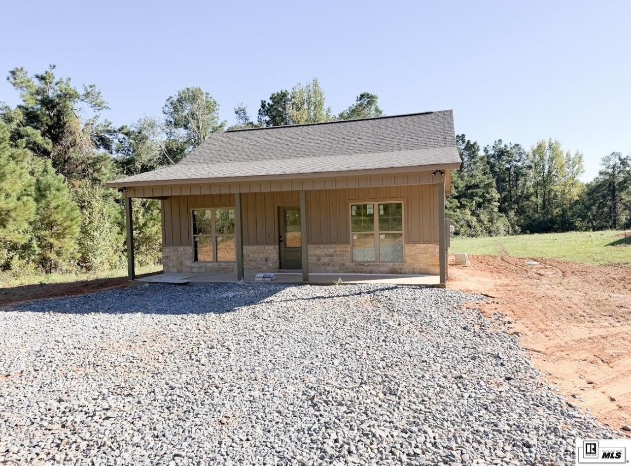 1228 Brownlee Rd - Photo 2 of 3