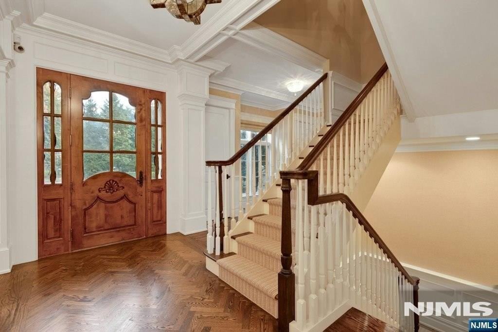 74 Roberts Rd - Photo 5 of 40