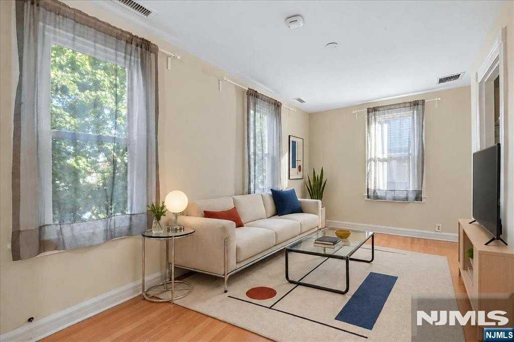 27 Valley Rd #2 - Photo 6 of 20