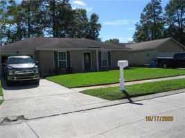 featured image of 217 Foxbriar Ct