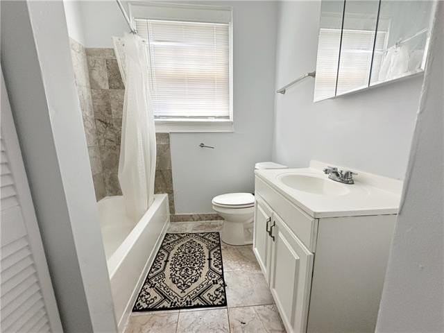 2201 Broadway St - Photo 5 of 16