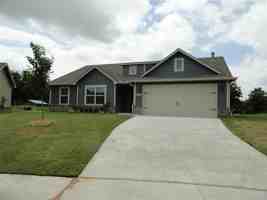 featured image of 3429 E Plymouth Pl