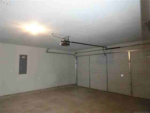 3429 E Plymouth Pl - Photo 6 of 9