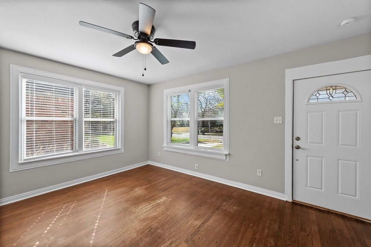 3770 W 6th St - Photo 5 of 15