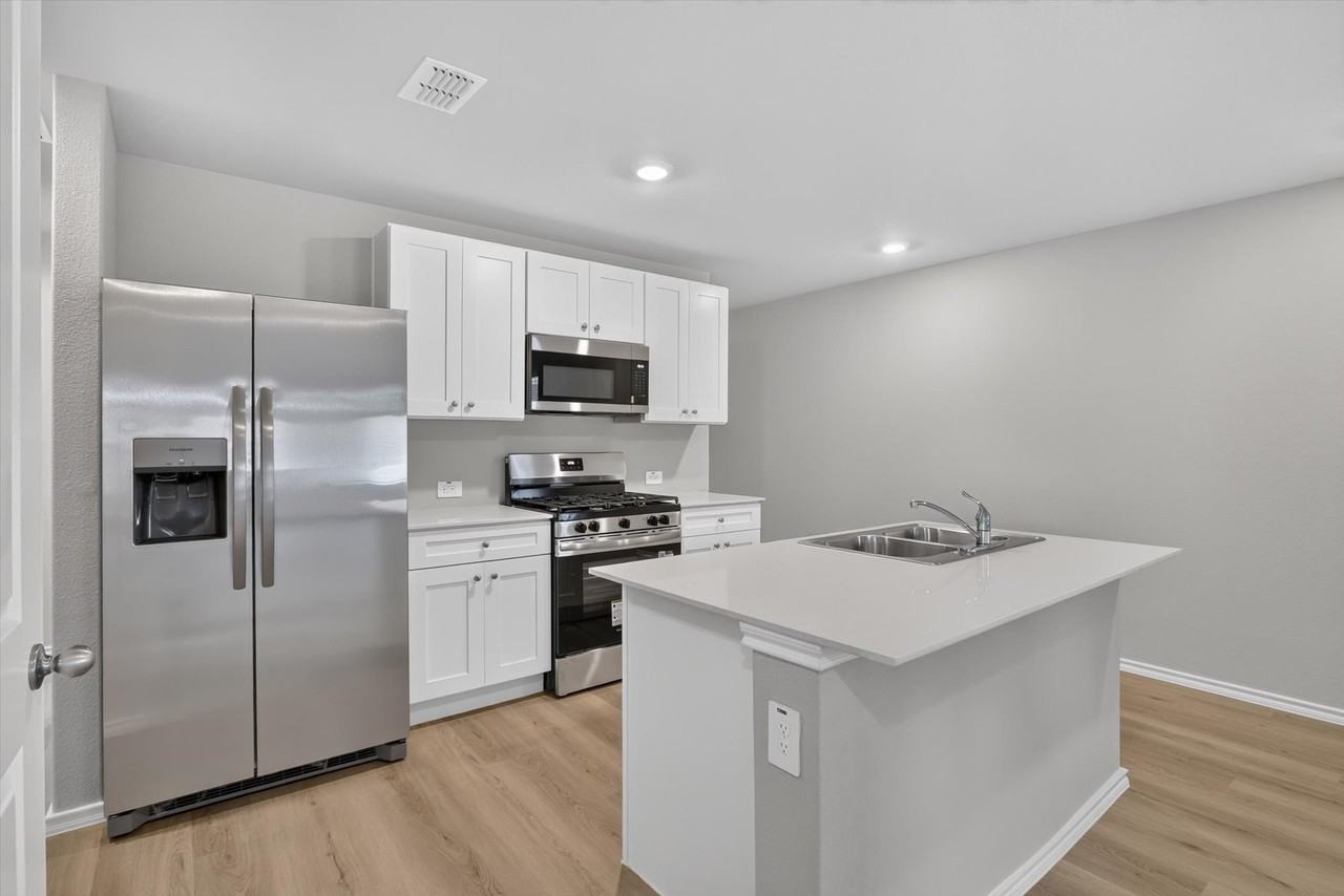 5412 Flannel Ln - Photo 6 of 29