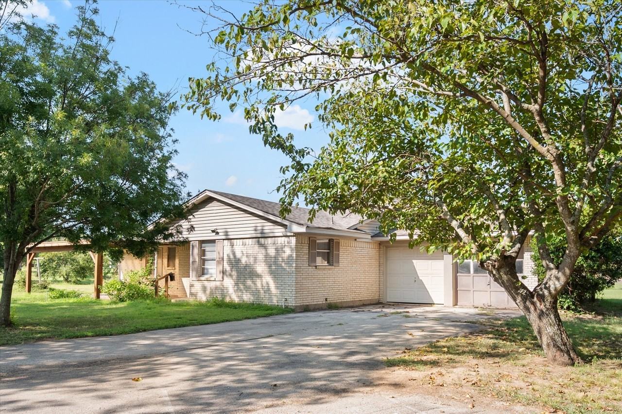 2920 County Road 531 - Photo 5 of 40