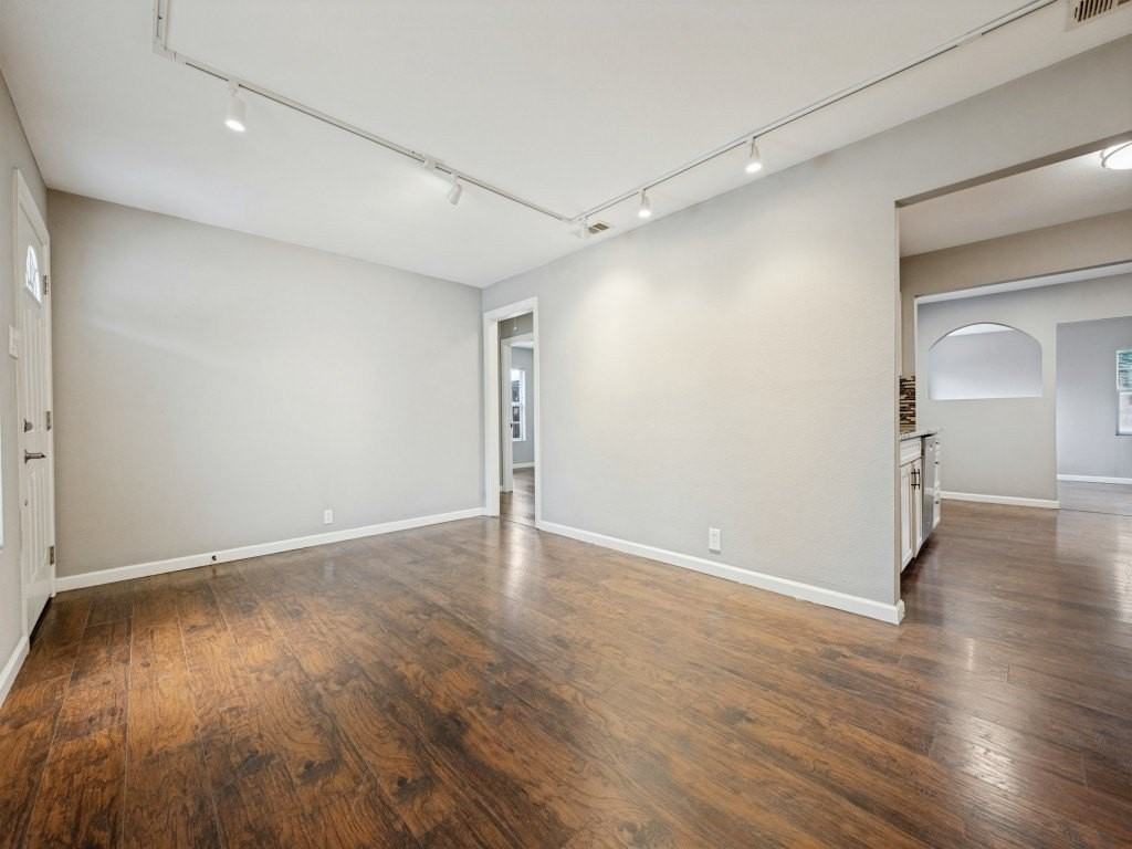1718 Pat Dr - Photo 6 of 25