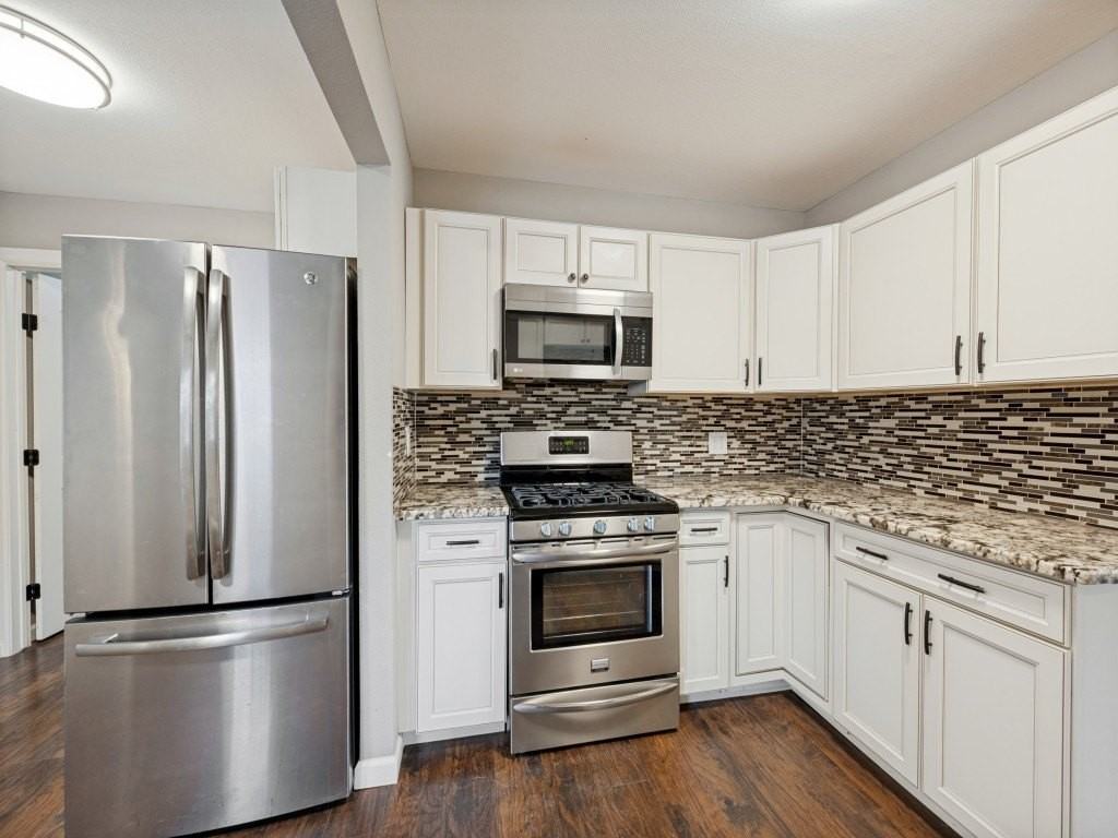 1718 Pat Dr - Photo 7 of 25