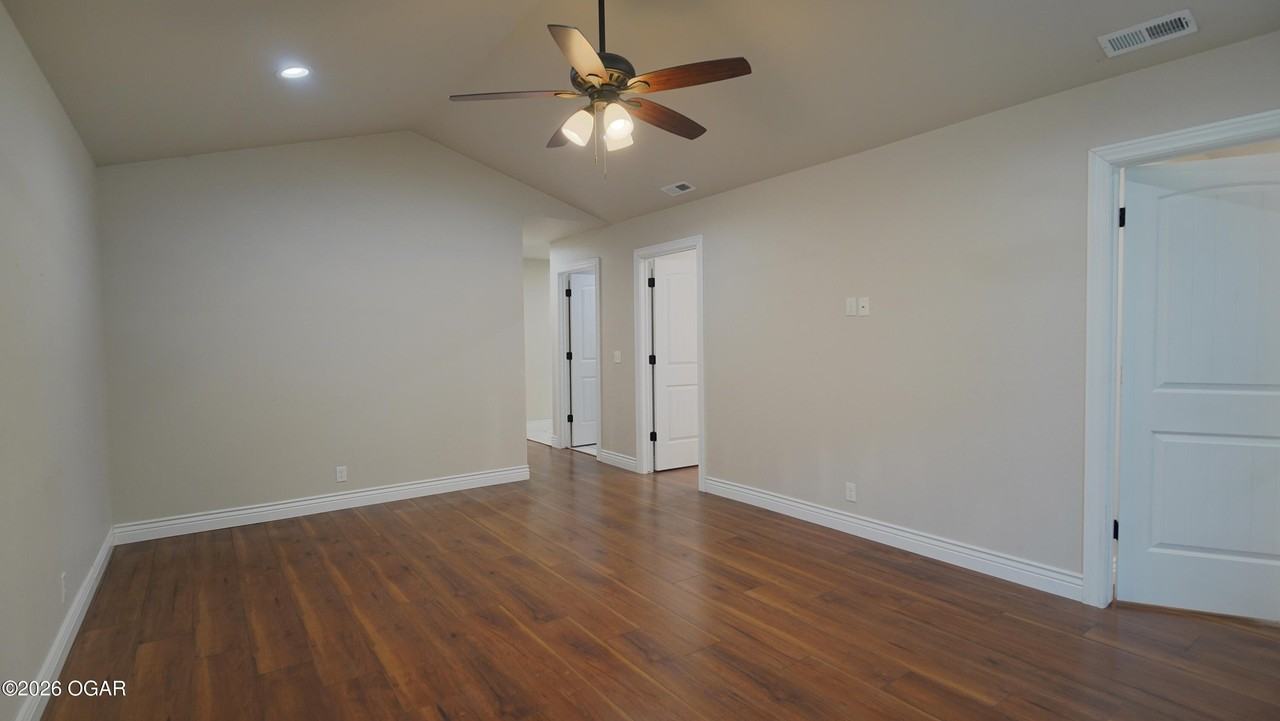 1701 Bird Ave - Photo 2 of 16