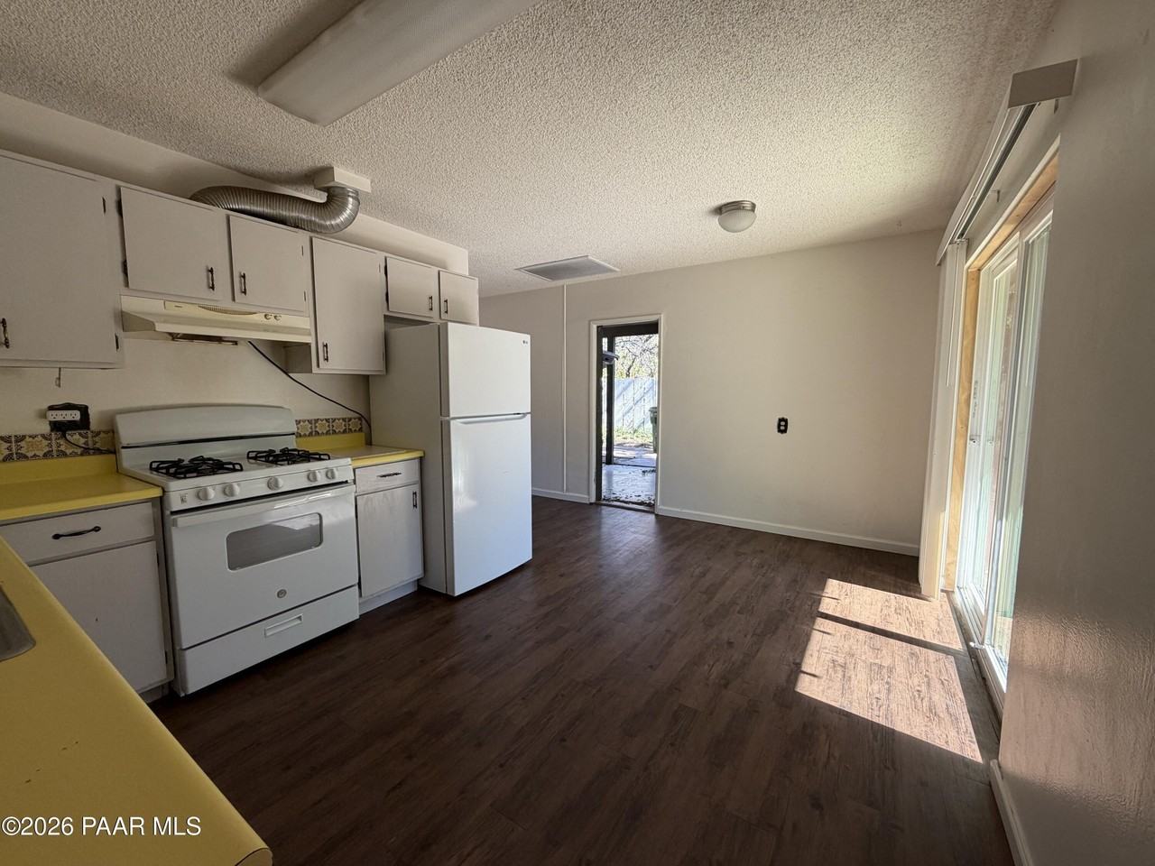 1801 W Thumb Butte Rd - Photo 3 of 17
