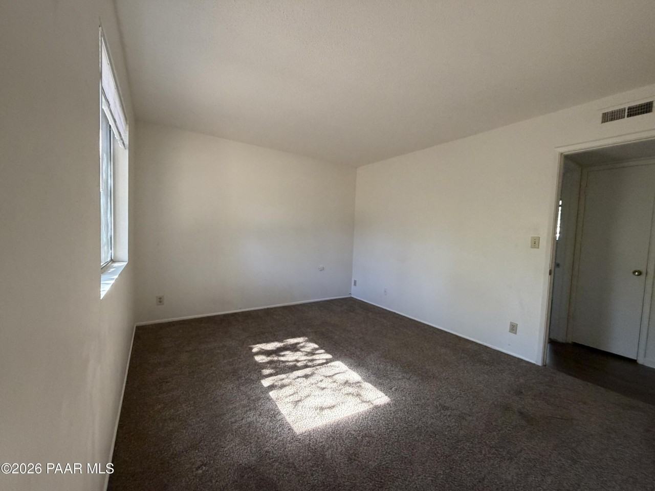 1801 W Thumb Butte Rd - Photo 5 of 17