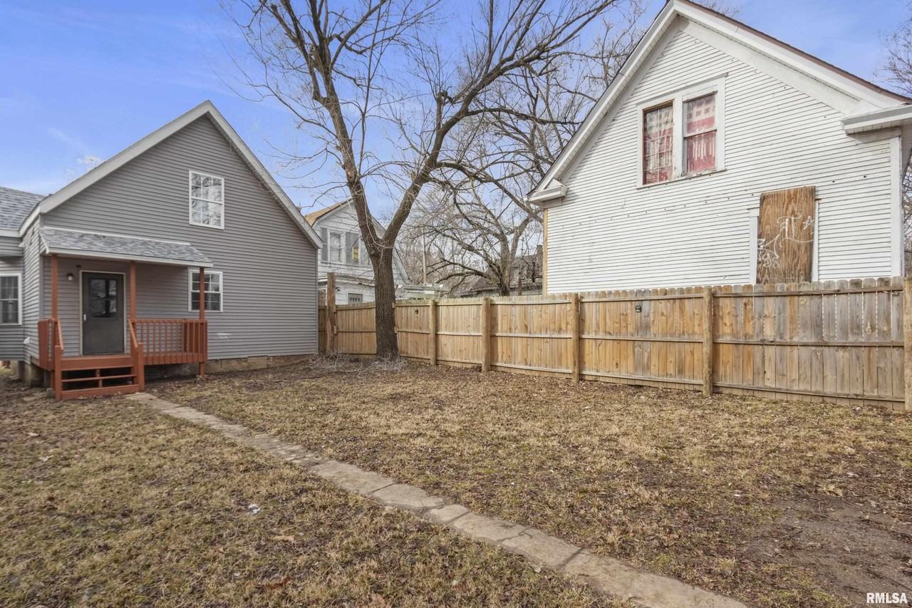604 Haungs Ave - Photo 2 of 39