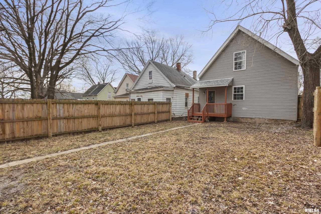 604 Haungs Ave - Photo 3 of 39