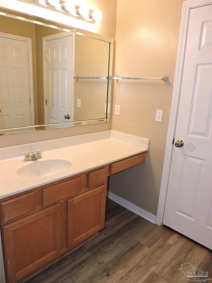 2509 Gulf Breeze Ave - Photo 7 of 18
