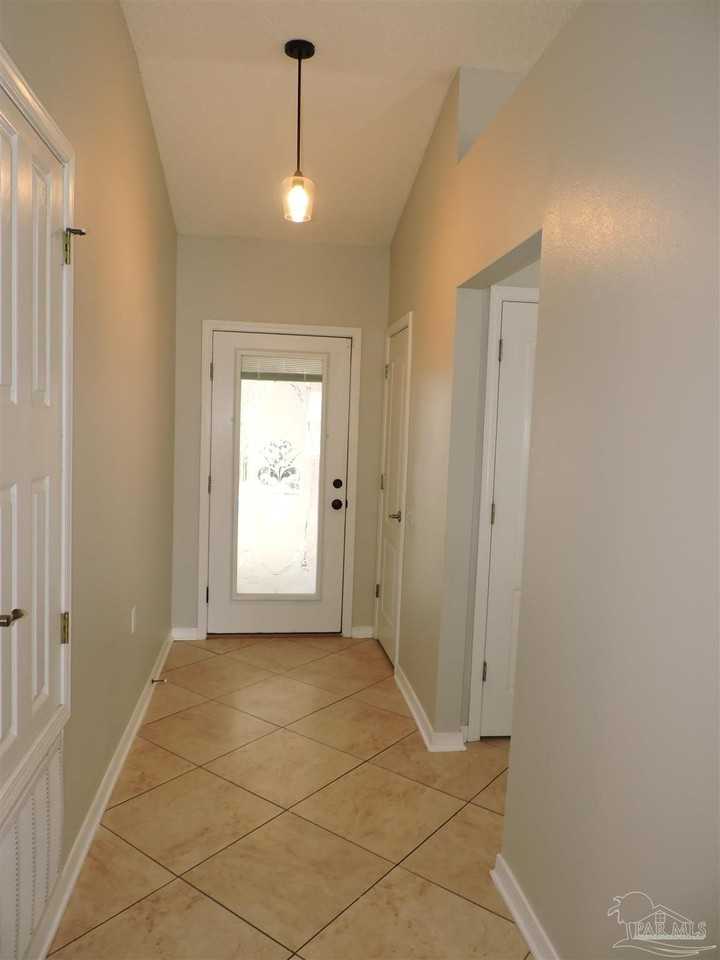 10162 Crest Ridge Dr - Photo 2 of 23