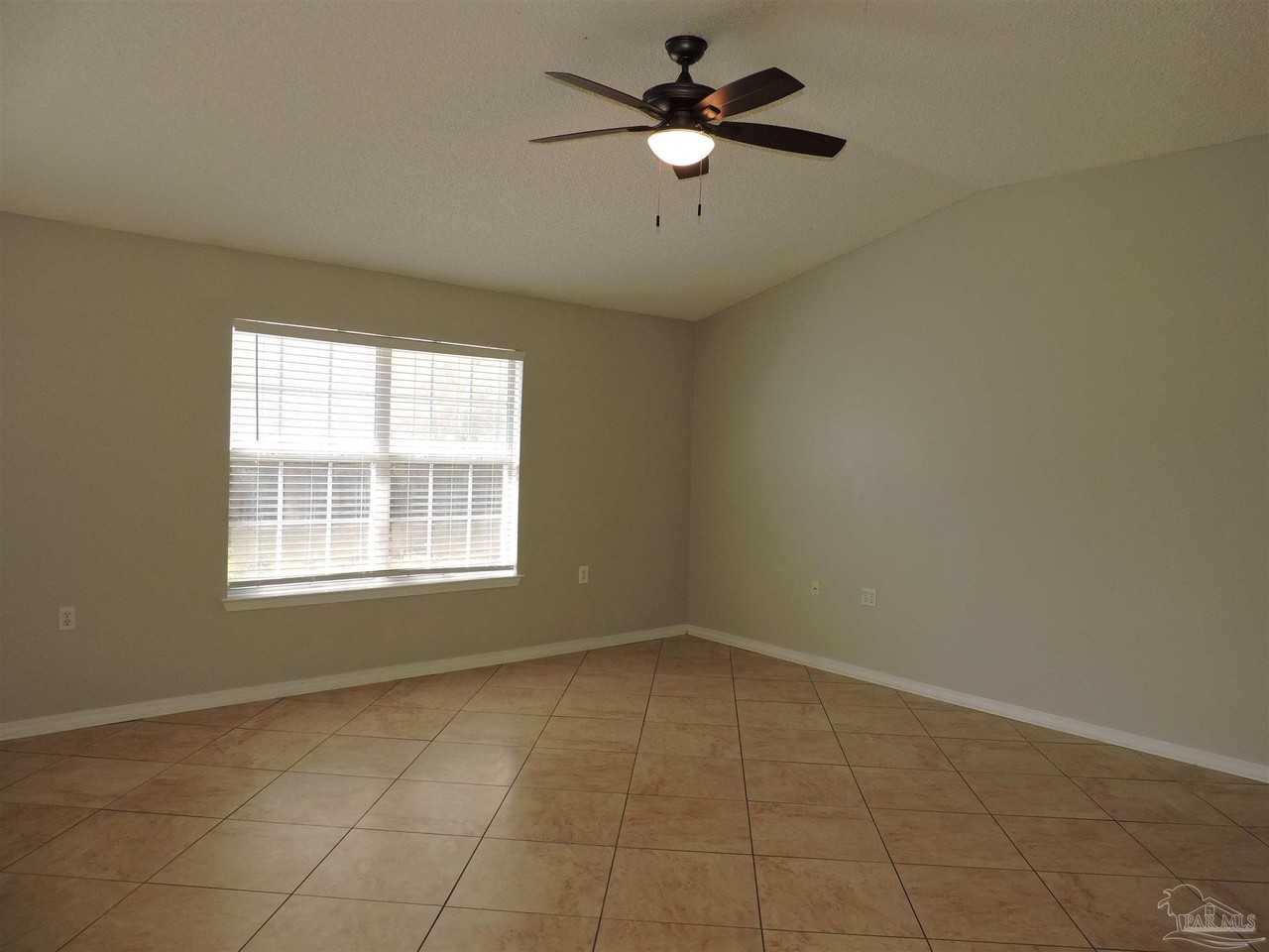 10162 Crest Ridge Dr - Photo 4 of 23