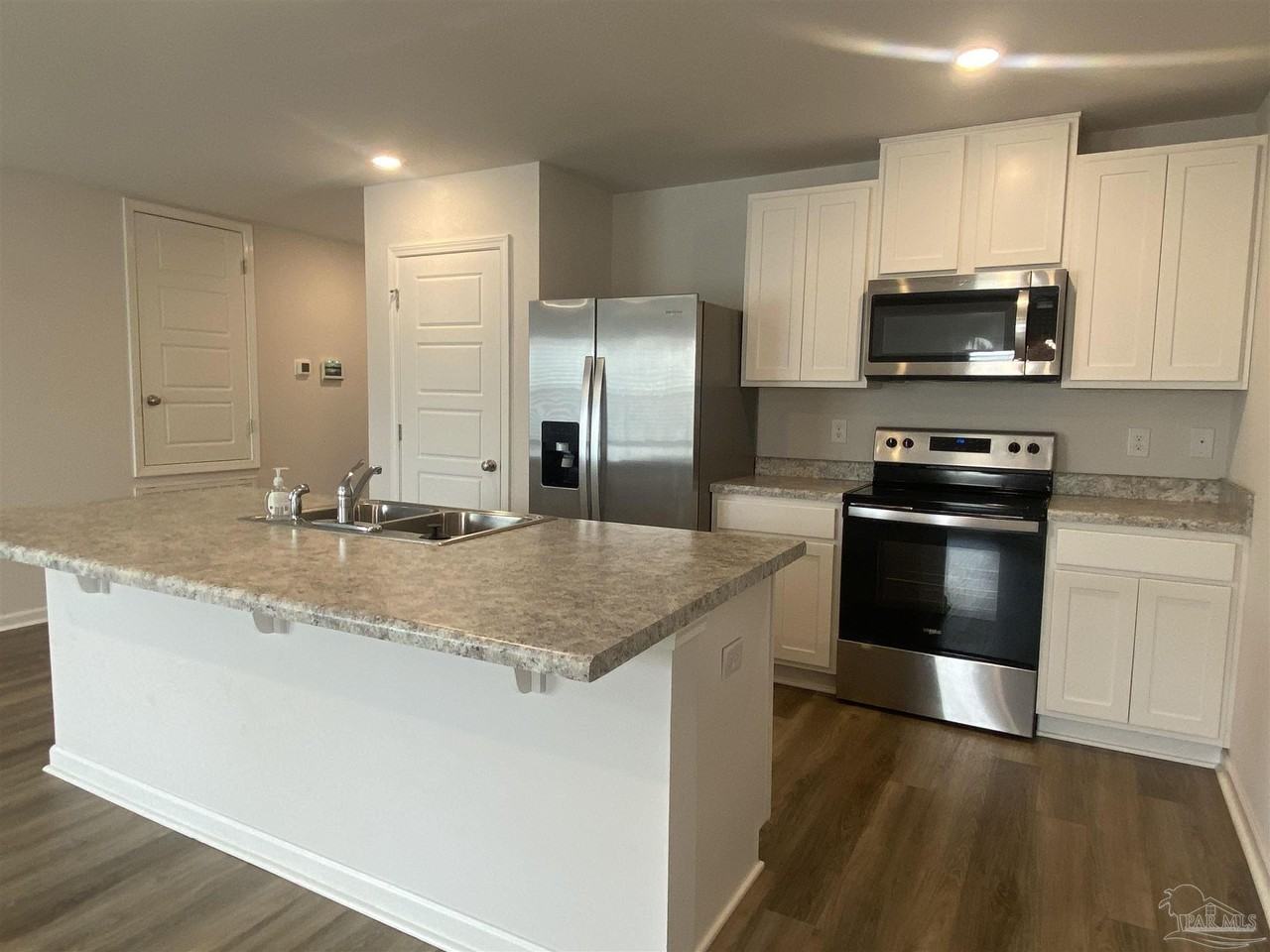 6089 Secretariat Way - Photo 4 of 32