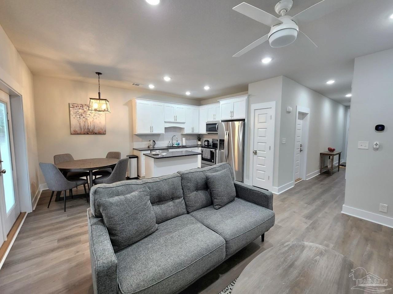 218 Junction Ave - Photo 7 of 16