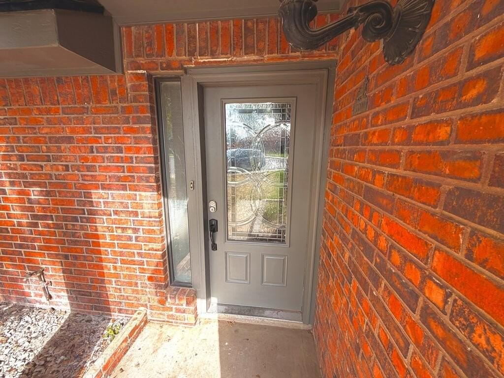 3802 Fairgreen Ct - Photo 3 of 23