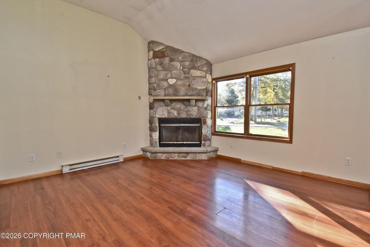 282 Pocono Blvd - Photo 2 of 35