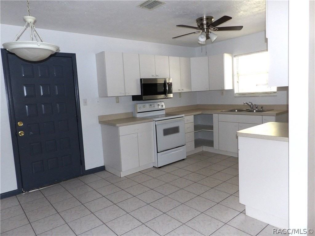 818 Ne 5th Ave - Photo 4 of 10