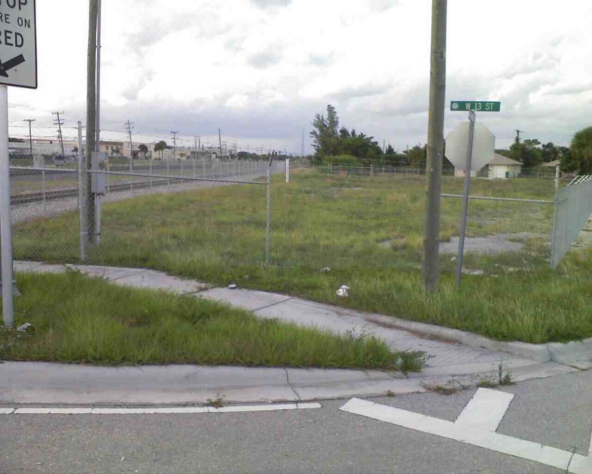 500 W 13th St - Photo 5 of 8