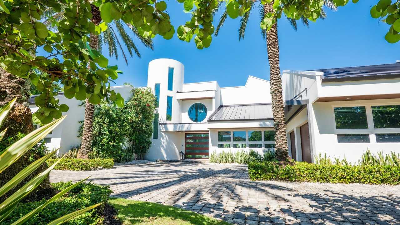 6879 SE S MARINA Way - Photo 2 of 50