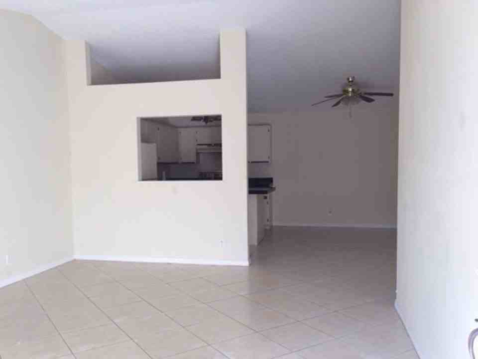 4328 Woodstock Dr #C - Photo 4 of 9