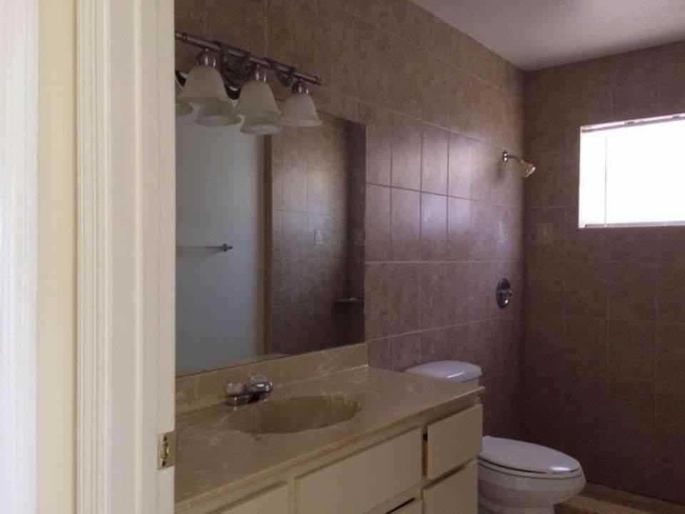 4328 Woodstock Dr #C - Photo 6 of 9