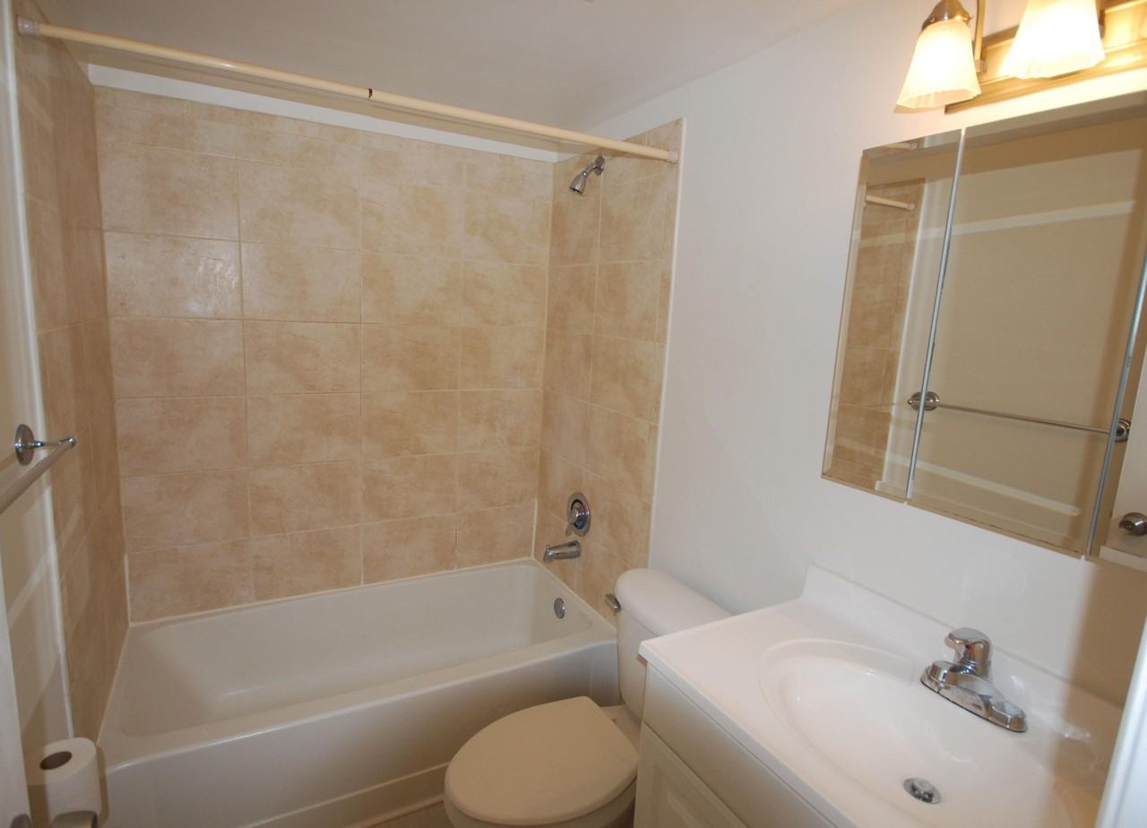 1505 Crescent Cir #C34 - Photo 6 of 11