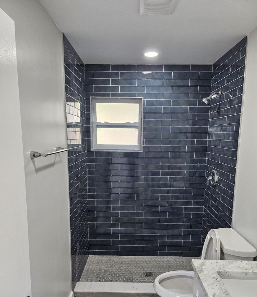 5211 Parker Ave - Photo 7 of 10