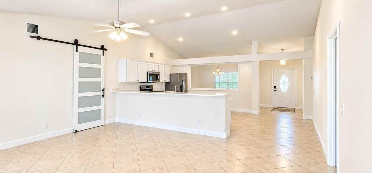 2026 Sw Mcallister Ln - Photo 3 of 13