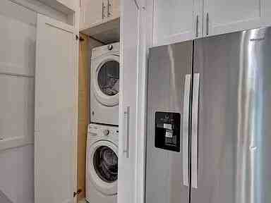 2525 Oceanview Ave - Photo 4 of 12