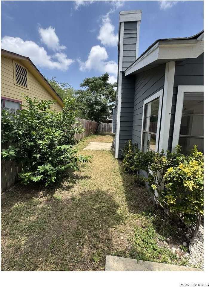 9611 Simplicity Dr - Photo 3 of 16