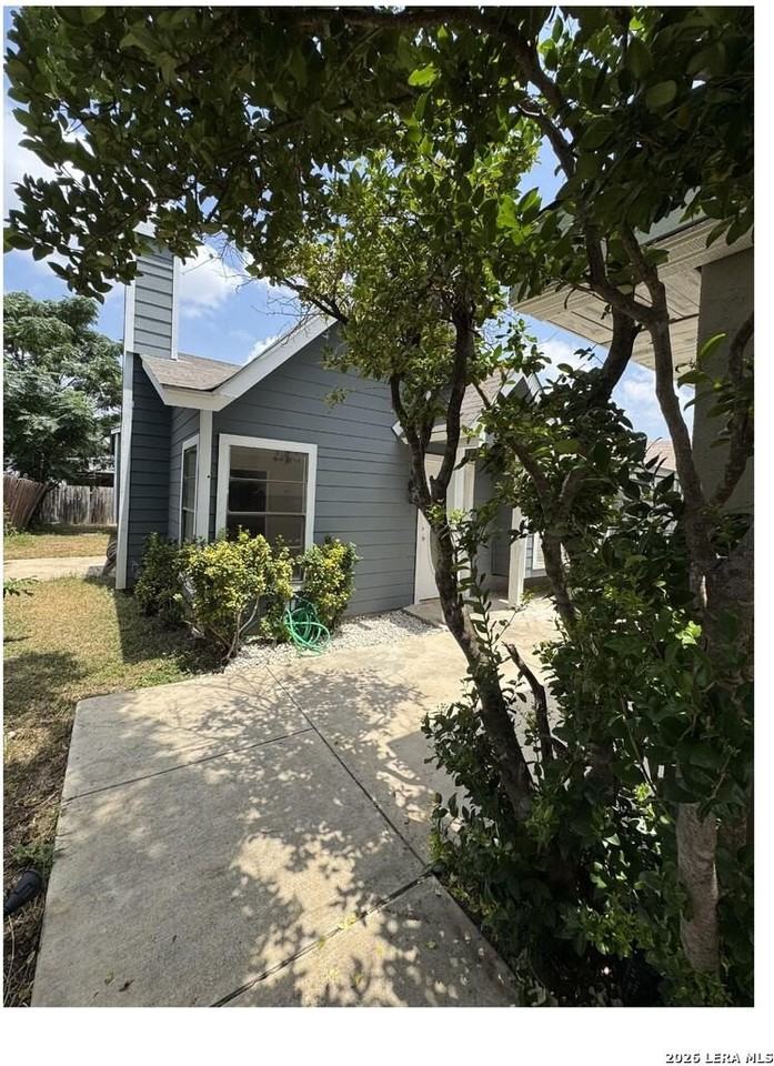 9611 Simplicity Dr - Photo 5 of 16